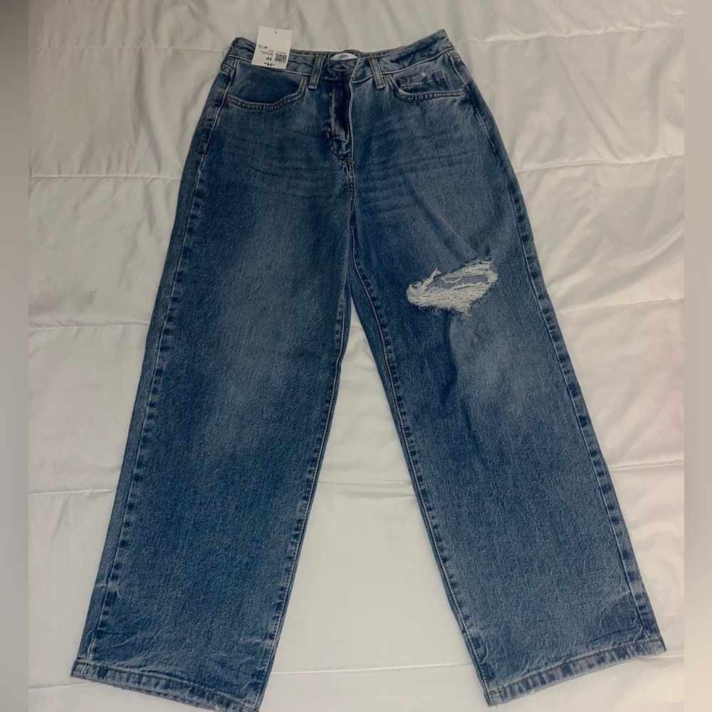 NWT Medium Wash Straight Leg Denim Jeans (size 25 women’s)